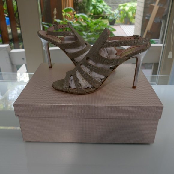 SJP by Sarah Jessica Parker Zofia Metallic Linen Sandal - Picture 7 of 16